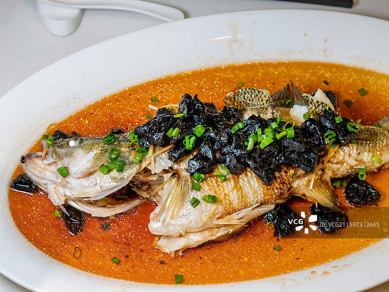 榄角清蒸鲈鱼图片素材