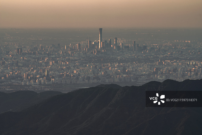 北京门头沟妙峰山山顶远眺国贸CBD城市风光图片素材