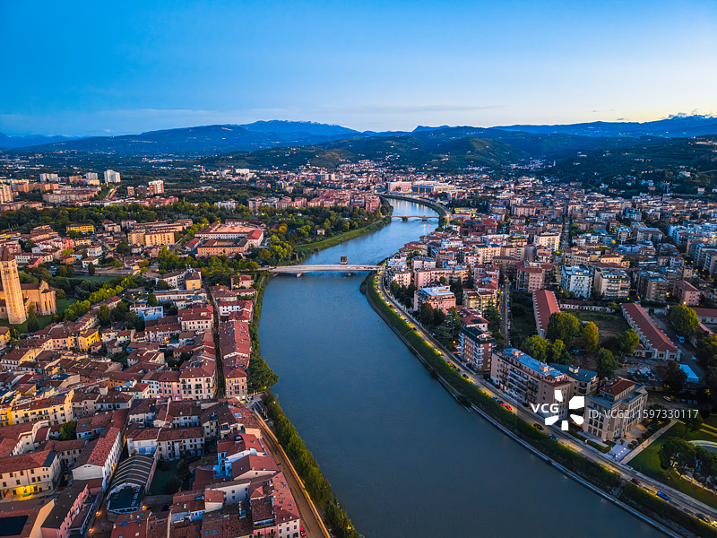 意大利维罗纳老城堡阿迪杰河航拍图片素材