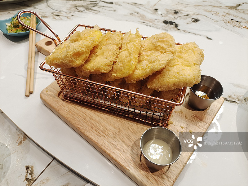 中国蒙古族特色美食风味奶豆腐图片素材