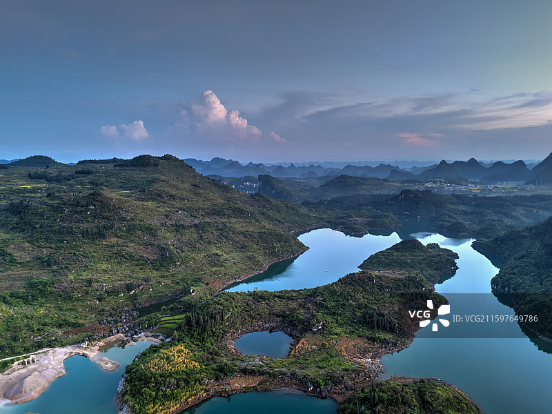 安龙县金字塔白水河图片素材