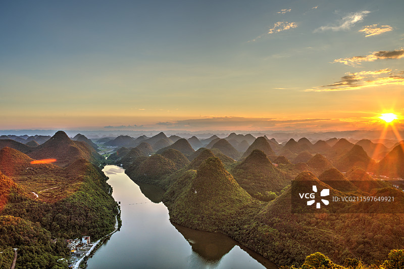 万峰顶图片素材