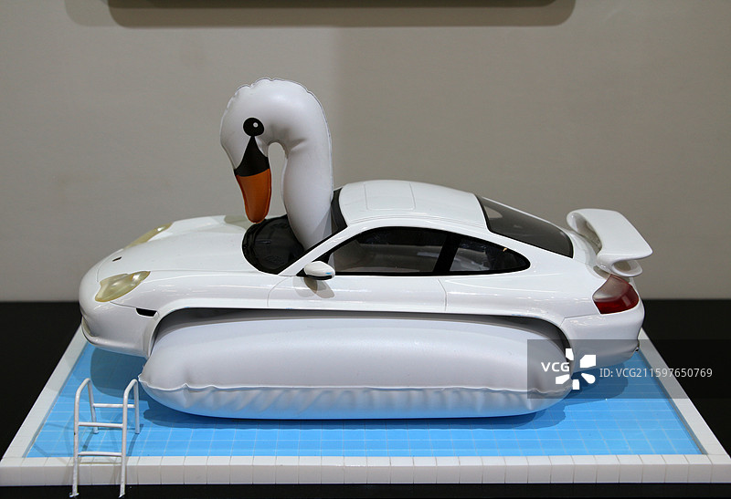 保时捷品牌快闪空间车展 —— 保时捷996天鹅图片素材