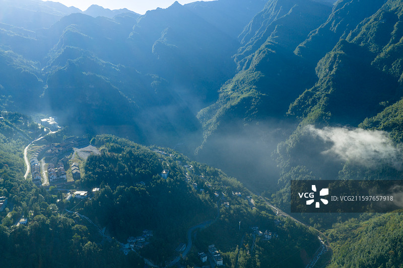 云南省昭通市大关县黄连河瀑布公园风光图片素材