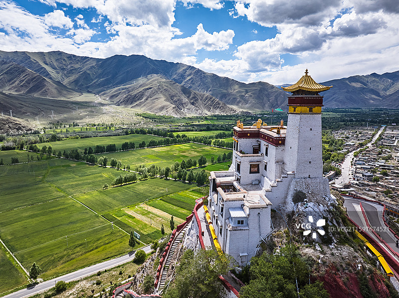 西藏雍布拉康寺院图片素材