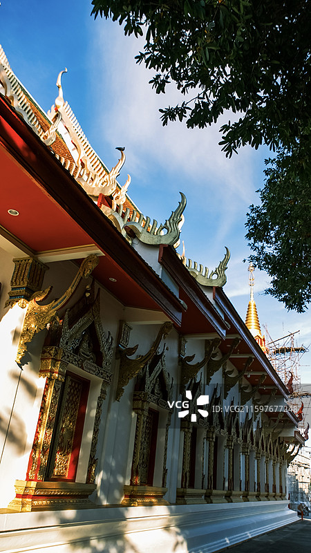泰国素叻街头的特色建筑景致图片素材