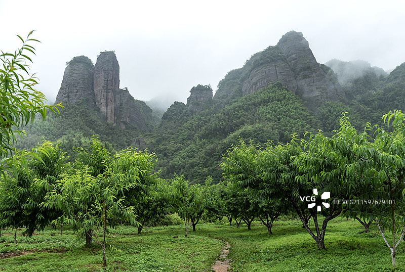 江西赣州龙南市南武当山，美丽的丹霞地貌图片素材