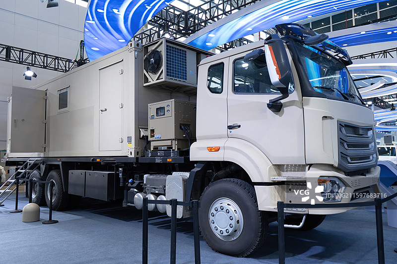 绵阳科博会展出无人机防控指挥车图片素材