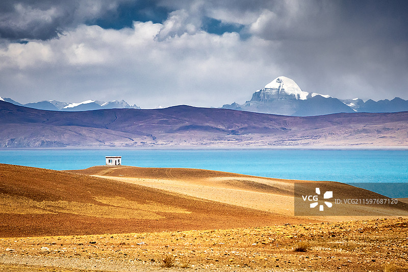 拉昂错与冈仁波齐图片素材