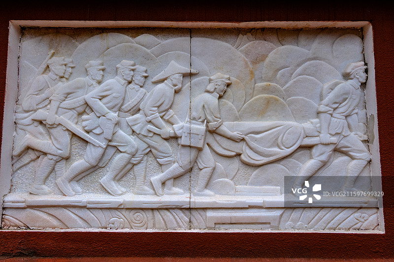 遵义赤水市四渡赤水红军烈士陵园，红军烈士永垂不朽纪念碑，毛泽东诗词长征书法石刻，四渡赤水纪念浮雕图片素材