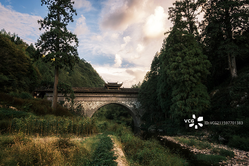 浙江省丽水市庆元县月山村廊桥风光图片素材