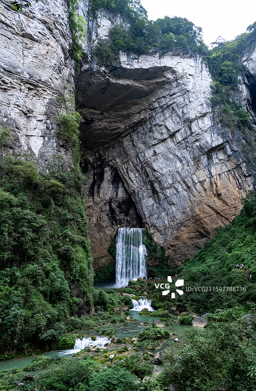 贵州羊皮洞瀑布图片素材