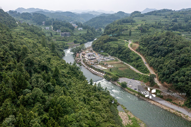 贵州夏天山区清凉的河水图片素材