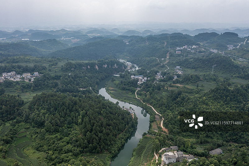贵州夏天山区清凉的河水图片素材