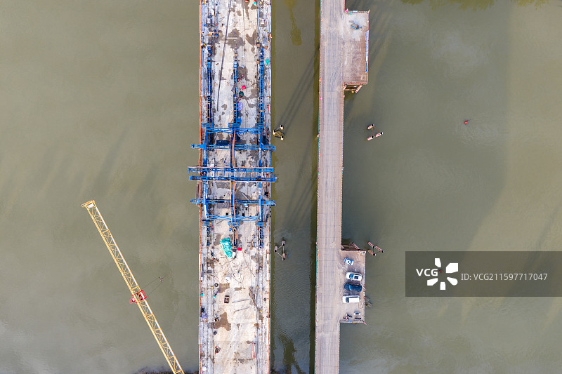 河南省 周口市 商水县 邓城镇 沙河 平漯周高铁 高速铁路 沙河铁路桥 建设工程 施工 合拢图片素材