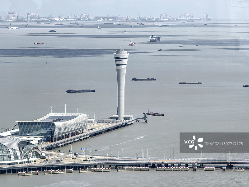 上海宝山吴淞口港口码头图片素材