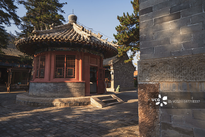 内蒙古赤峰喀喇沁旗灵悦寺嘛呢亭图片素材