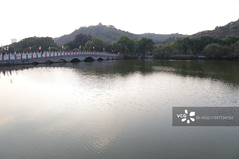 吉林北山公园，红叶，湖，九龙山，图片素材