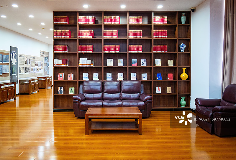 河北省唐山市华北理工大学曹妃甸校区图书馆的李大钊研究院研学中心图片素材