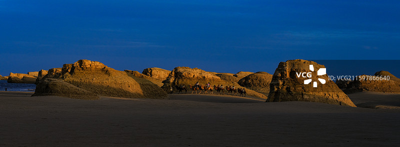 乌素特水上雅丹图片素材
