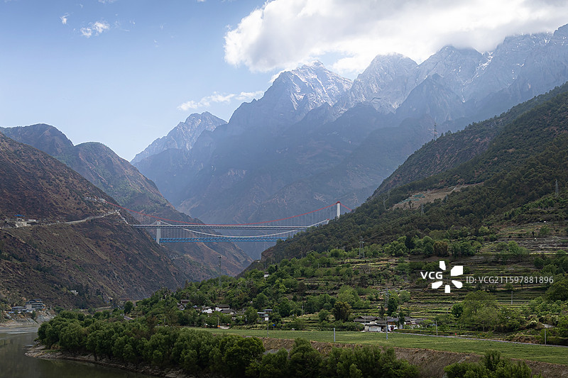 玉龙降临图片素材