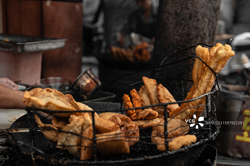 湖北武汉过早油炸摊图片素材