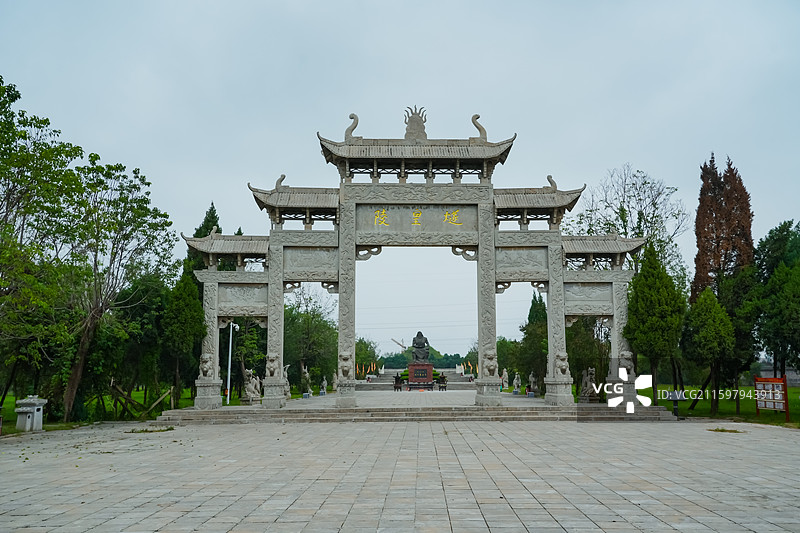 中国河南省商丘市燧皇陵  “三皇五帝”中三皇之首燧人氏的陵墓  钻木取火图片素材