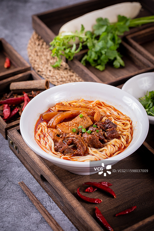 红烧牛杂面图片素材