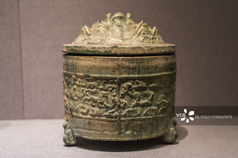 绿釉博山盖陶奁（东汉）河南博物院藏图片素材