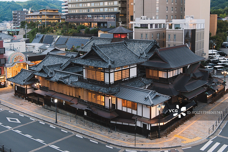 日本爱媛县松山市，道后温泉本馆图片素材
