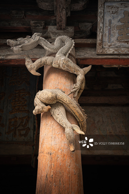 晋祠圣母殿和龙柱图片素材