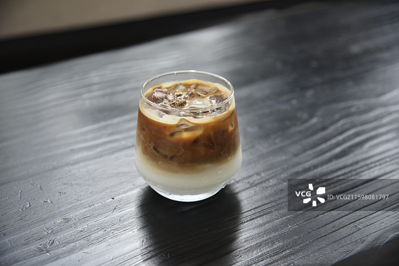 拿铁 木姜子拿铁图片素材