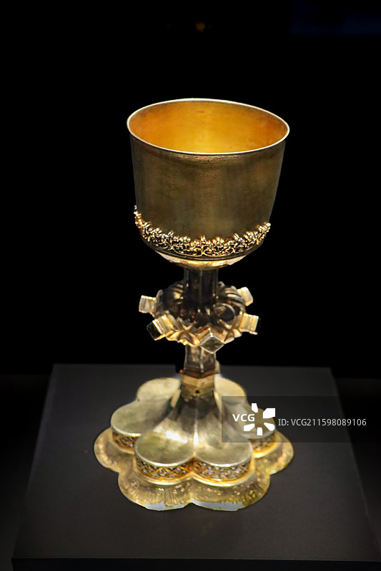 中国国家博物馆展出的白俄罗斯馆藏文物16世纪银圣餐杯图片素材