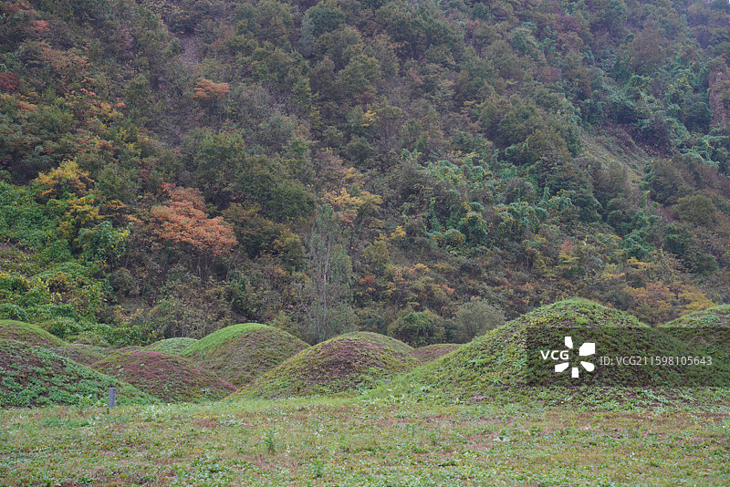 吉林省临江市丸都山城贵族墓地遗址图片素材