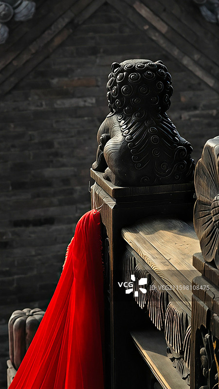 太原古县城《满江红》拍摄基地是五进式传统院落，保留电影道具与场景，可租古装沉浸式体验，是网红打卡地。图片素材