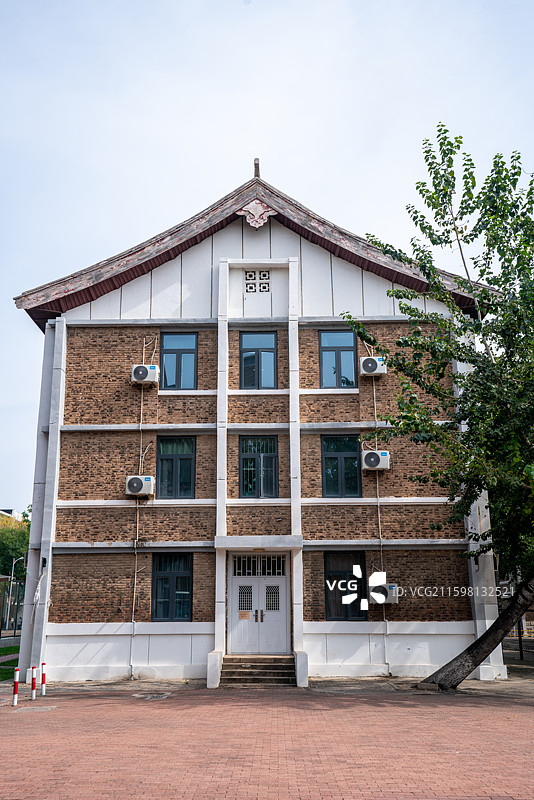 天津城市地标建筑南开大学图片素材