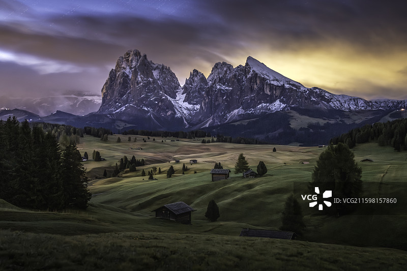 休斯山图片素材