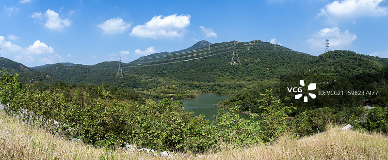 中国广东深圳盐田半山公园眺望梅沙尖图片素材