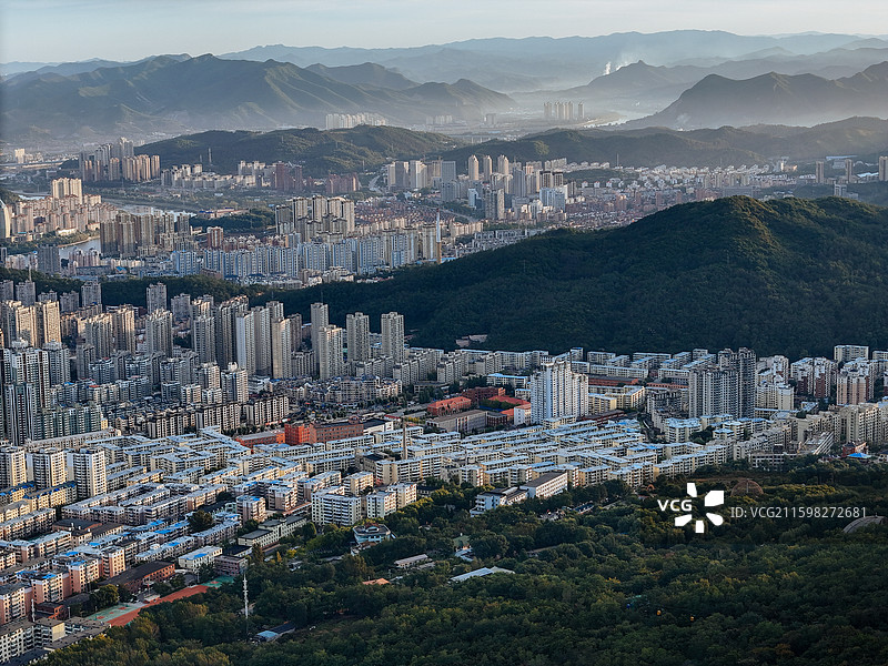 本溪市 明山区 枫叶广场 富虹商场 太子河 金山公园图片素材