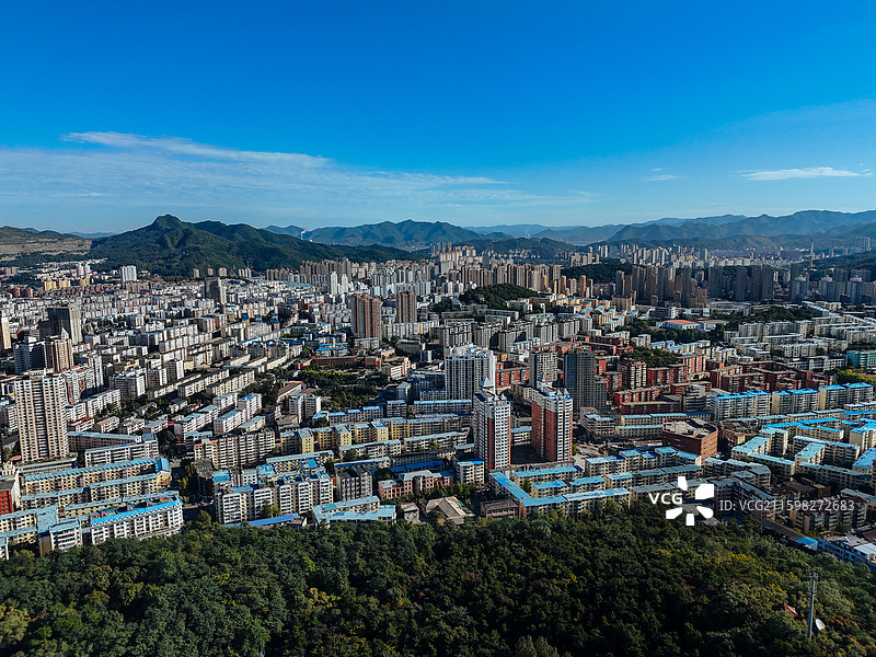 本溪市 明山区 枫叶广场 富虹商场 太子河 金山公园图片素材