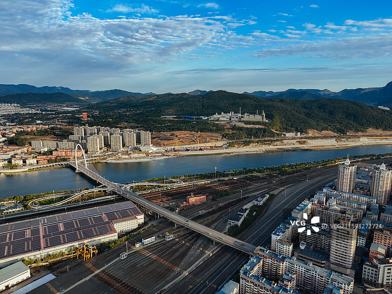 本溪市 明山区 枫叶广场 富虹商场 太子河 金山公园图片素材