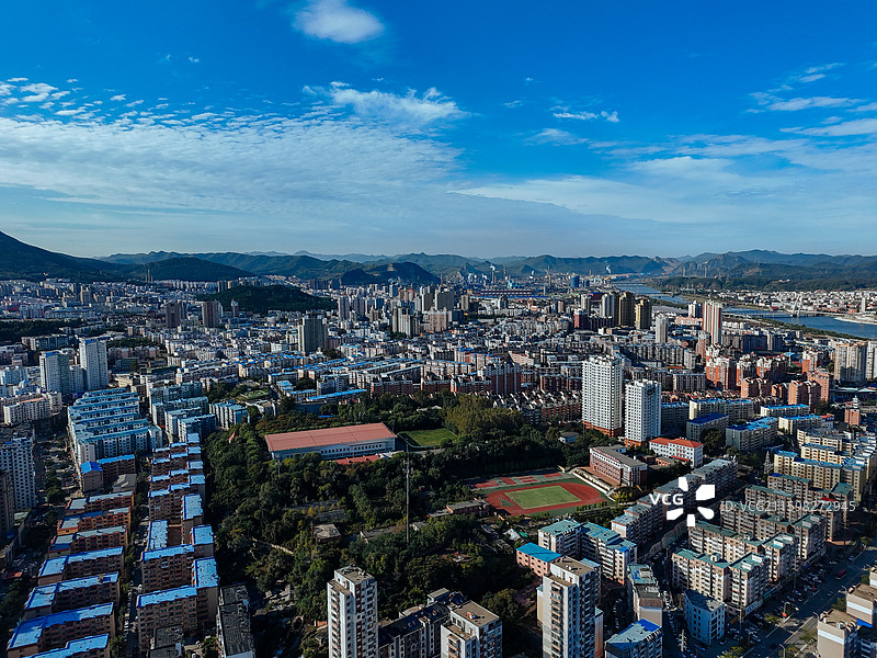 本溪市 明山区 枫叶广场 富虹商场 太子河 金山公园图片素材