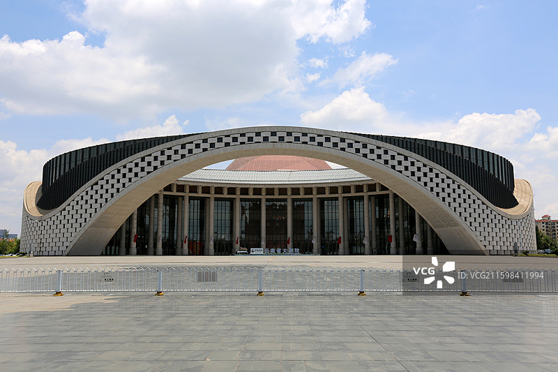 云南省昆明市云南省大剧院图片素材