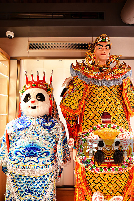 泉州 非遗 金苍绣 盔甲 铠甲 战甲 战袍 神将 熊猫图片素材