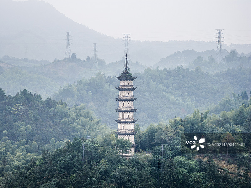 浙江省湖州市安吉县孝丰镇宝塔山云鸿塔山顶夏季航拍白天白昼图片素材