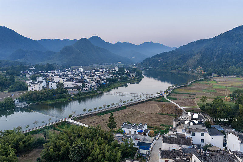安徽宣城龙川村清晨日出风景航拍图片素材