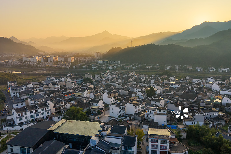 安徽宣城龙川村清晨日出风景航拍图片素材