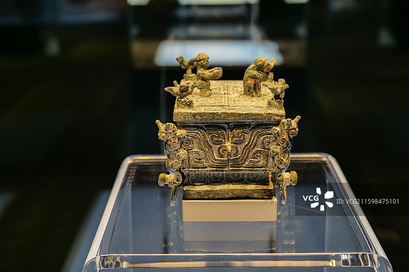 车形铜盒 西周 北京保利艺术博物馆藏图片素材