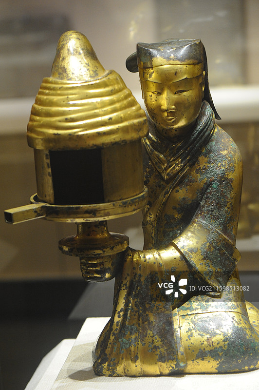 河北省博物院西汉鎏金铜长信宫灯图片素材