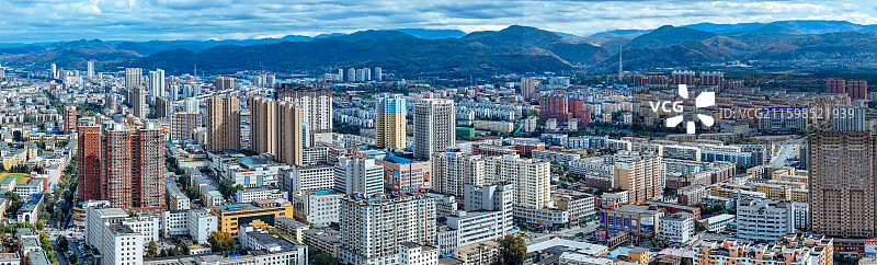 白山市 浑江区 北山公园 北安大街 浑江图片素材
